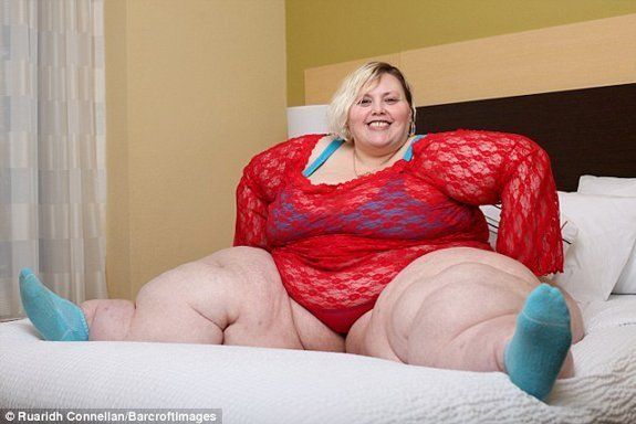 Весит Бобби-Джо Уэстли 220 кг, а её объём бёдер составляет 2,3 м