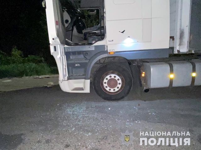 Нервы сдали: В Закарпатье возле границы водитель из-за очереди устроил мордобой