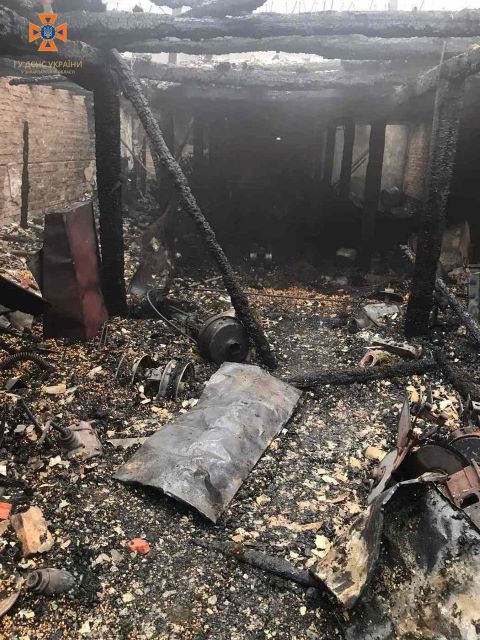 Пожар случился в фермерском хозяйстве в Закарпатье - сгорело 80 тонн зерна