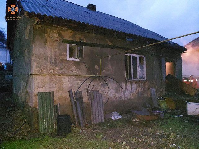 Житель Закарпатье заметил пожар, когда уже вовсю полыхало