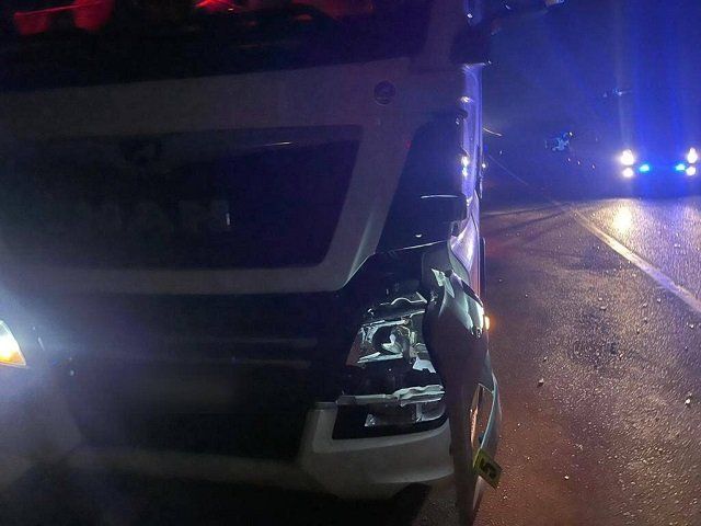 Авария под Ужгородом: Грузовик сбил пешехода, который бросился прямо под колёса