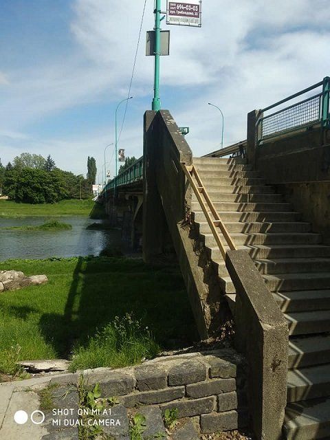 Мост Масарика в Ужгороде напоминает нерукотворный памятник бездействия власти