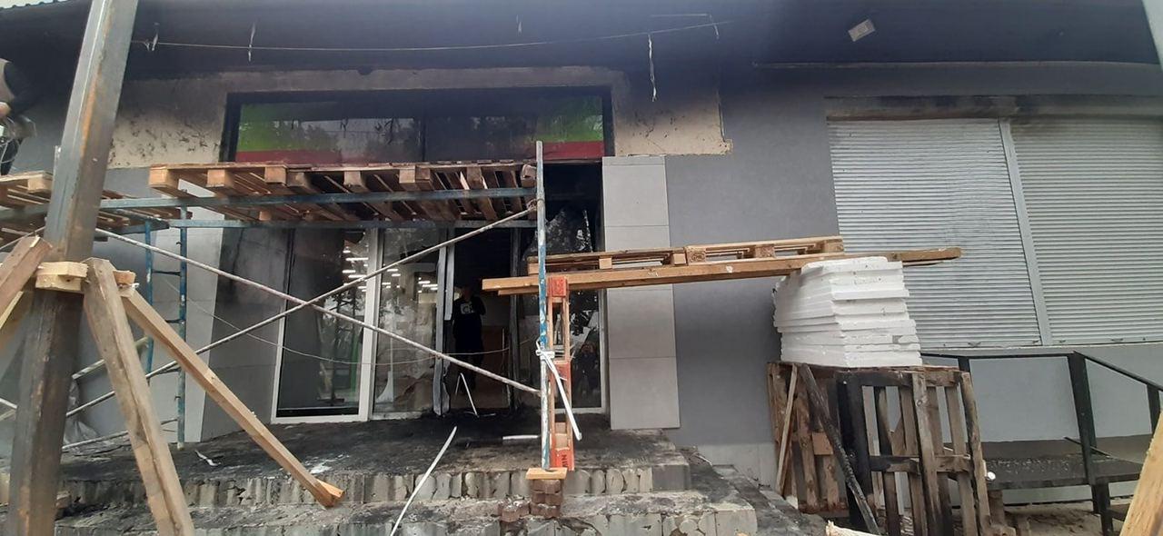 Поджег супермаркета "Alma" в Мукачево: Огонь задел больше, чем изначально казалось