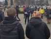 В центре Ужгорода в самом разгаре протест: Люди в бешенстве, терпения нет