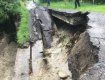 "Круто". Сильные дожди разрушили еще один мост в Закарпатье
