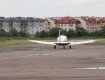 Міжнародне летовище міста Ужгород прийняло літак з відомим українцем