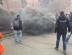 Митинг националистов возле офиса ОПзЖ закончился взрывом и потасовкой