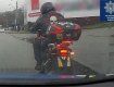 Мотоциклист в Киеве сумел удивить патрульных.