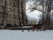 ЧП в Ужгороде: Возле ОГА гигантская ветка разрушила детскую площадку