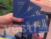 Харьковчанка, которую не пустили в Турцию, выкинула украинские паспорта 