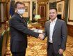 Насмешки, ссоры и провал: Зеленский едет в Закарпатье увольнять председателя ОГА 