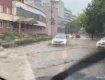 В Ужгороде центральная улица превратилась в полноводную реку