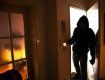 Будьте осторожны: В Ужгороде в квартиру женщину пробрались балкон и ограбили 