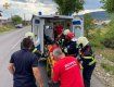 Жуткое ДТП в Закарпатье: ВАЗ размазало о дерево, тело водителя вырезали из авто