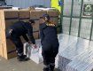 200 000 пачек контрабанды обнаружили в фуре "Рошен" в Румынии