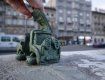 В столице Венгрии поселился третий мини-автомобиль от скульптора из Закарпатья 