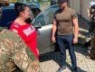 Такса $12 000: В Закарпатье взяли "на горячем" переправщицу военнообязанных