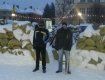 На пл. Народной в Ужгороде с утра "дежурили" заезжие радикалы с палками
