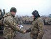 Командир батальона подполковник Денис Чаюк вручил почетные награды