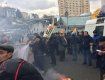 Протестуют сотни вкладчиков лопнувшего банка "Михайловский"