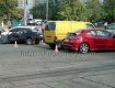 В Киеве блондинка на Honda врезалась в ВАЗ-2109 и Ford Focus