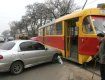 Киев. Daewoo Lanos въехало в трамвай, образовалась пробка