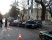 В Симферополе авто ГАИ снесло мирный Opel и влипло в дерево