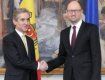 Украина и Румыния подписали договор о пограничном движении