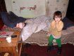 В Закарпатье мама заперла голодных детей в доме на несколько дней