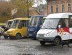 В Ужгороде водители пакуют в маршрутки не менее 50 людей