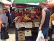 На ужгородском рынке "Белочка" обвешивают всех покупателей