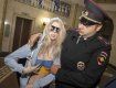 Активистки FEMEN на избирательном участке в Москве кричали "Слава Украине!"