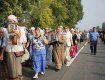 В крестном ходе в Киеве участвуют около 100000 человек