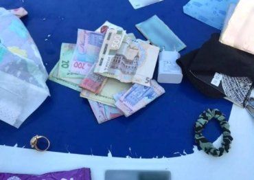 В Ужгороде "благодетельница" утащила у дедушки кошелек с деньгами