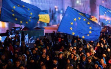 8 лет назад начался Евромайдан, который в итоге уничтожил Украину