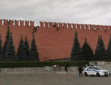 Ураганный ветер в Москве повредил крепость Кремля