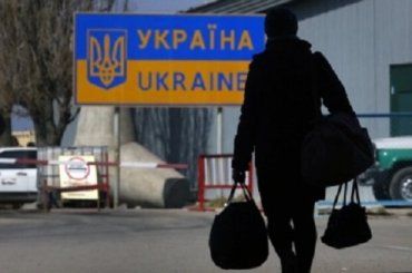 Больше половины украинцев, ищущих работу, планируют работать за рубежом 