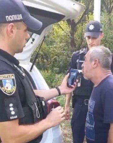 В Закарпатье пьяный водитель грузовика нарвался на Укртрансбезпеку 