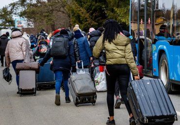 Только половина украинских беженцев готовы вернуться домой после войны