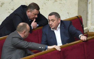 НАБУ и САП проводят обыски у экс-нардепа от БПП Богдана Дубневича