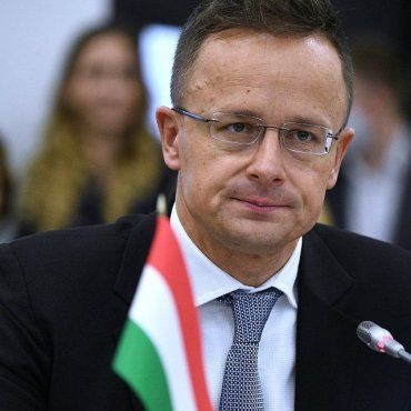 Будапешт не намерен принимать участия в обучении украинских военных