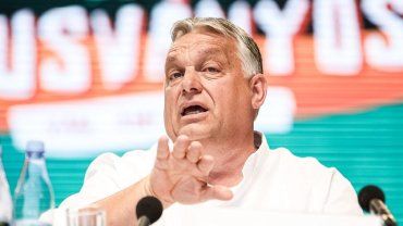 Заявление премьера Венгрии о "смешения рас" вызвало скандал в ЕС