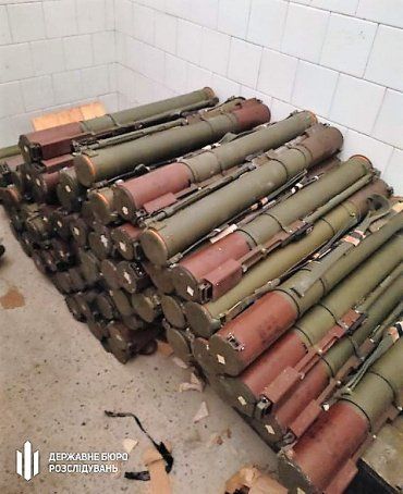 В Донецкой области выявили огромный арсенал оружия и боеприпасов 