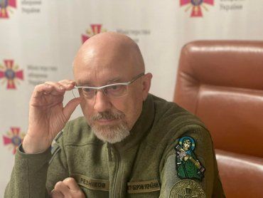 Зеленского просят отстранить министра обороны Резникова – петиция