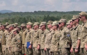 Возле Ужгорода проводят масштабные военные учения с участием 600 человек
