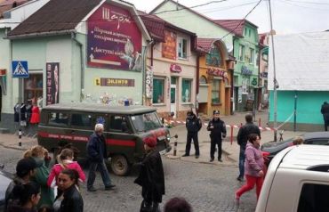 В городе Мукачево перекрыли площадь Воссоединения и территорию "зеленого рынка"