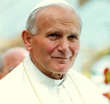 Поляк Иоанн Павел II стал первым Папой-славянином